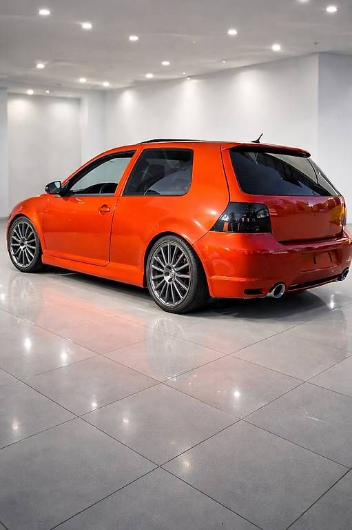 Automobili: Golf 4 r32 – Usato da Nürensdorf venduto da rpi_n9mv 2