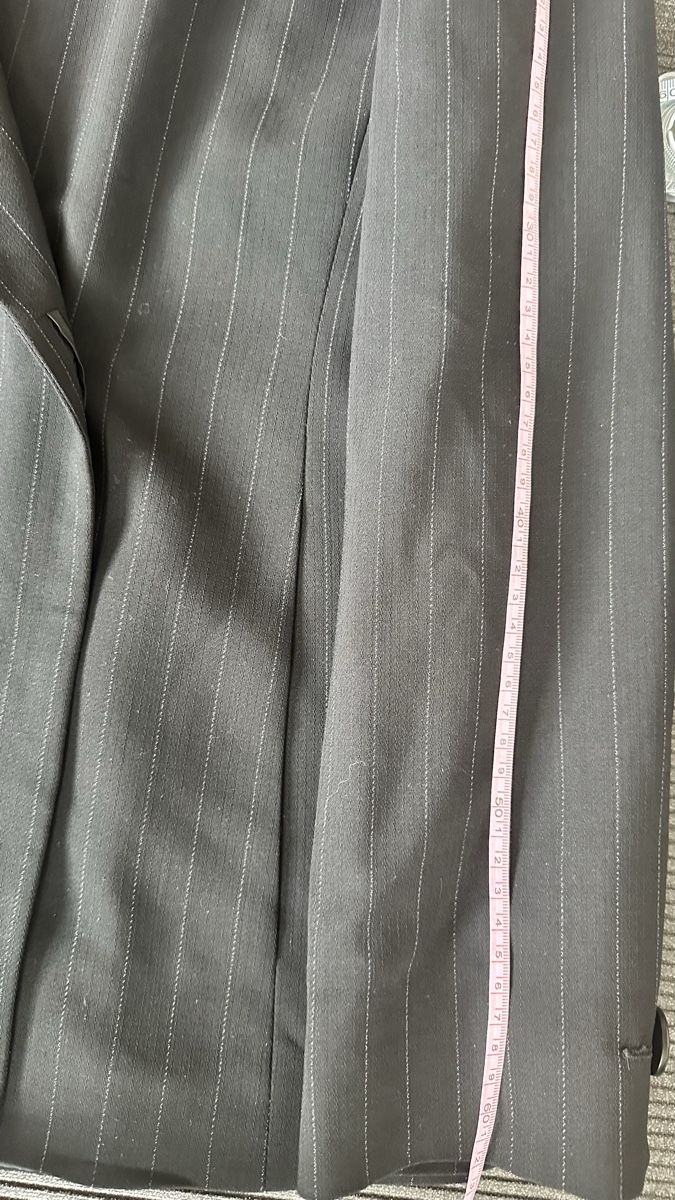 Max Mara Jacken: Veste Max Mara rayee noir taille 44 – Neu (gemäss Beschreibung) aus Vuippens von ale_6gkb 5