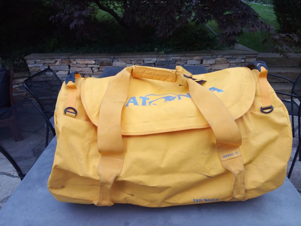 Vomgomfom Soft-Sided Reisetasche 110L (erweiterbar Auf 140L) – Mit Rädern, Wasserdicht, Zusammenklappbar