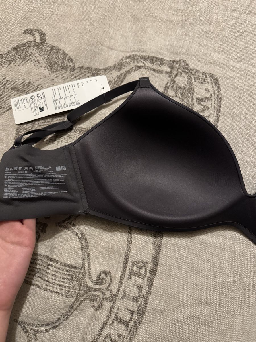 Autres dessous: NEW Uniqlo Bra 80/85 E-D (FR) Size – Neuf avec emballage d'origine à Neuchatel par Mia_G 3