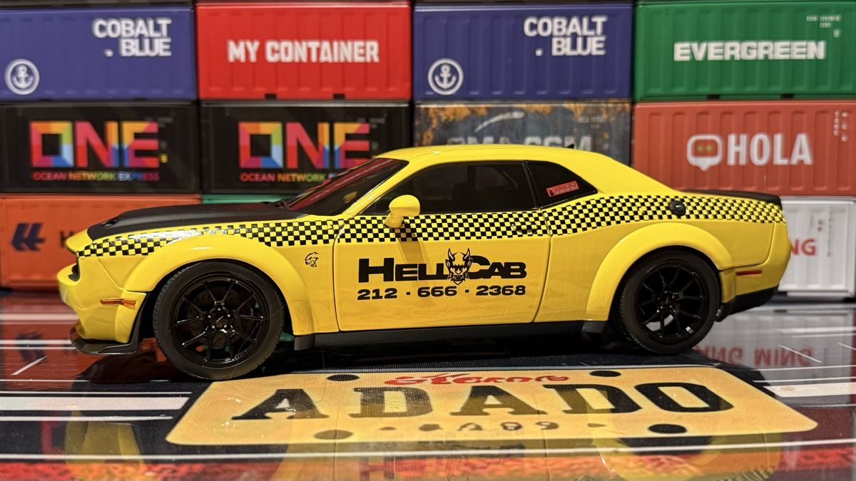 Dodge Modellini d'auto: Dodge Hellcab SRT Auto gelb guter Zustand – Nuovo (secondo la descrizione) da Basel venduto da Zomeg