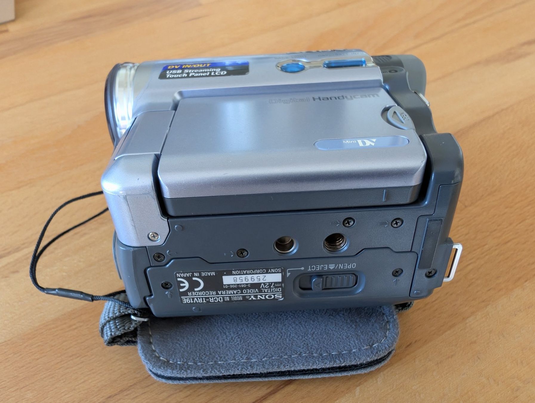 Sony Videocamere: Sony Handcamera Carl Zeiss Mini DV – Usato da St. Gallen venduto da Panini90 3