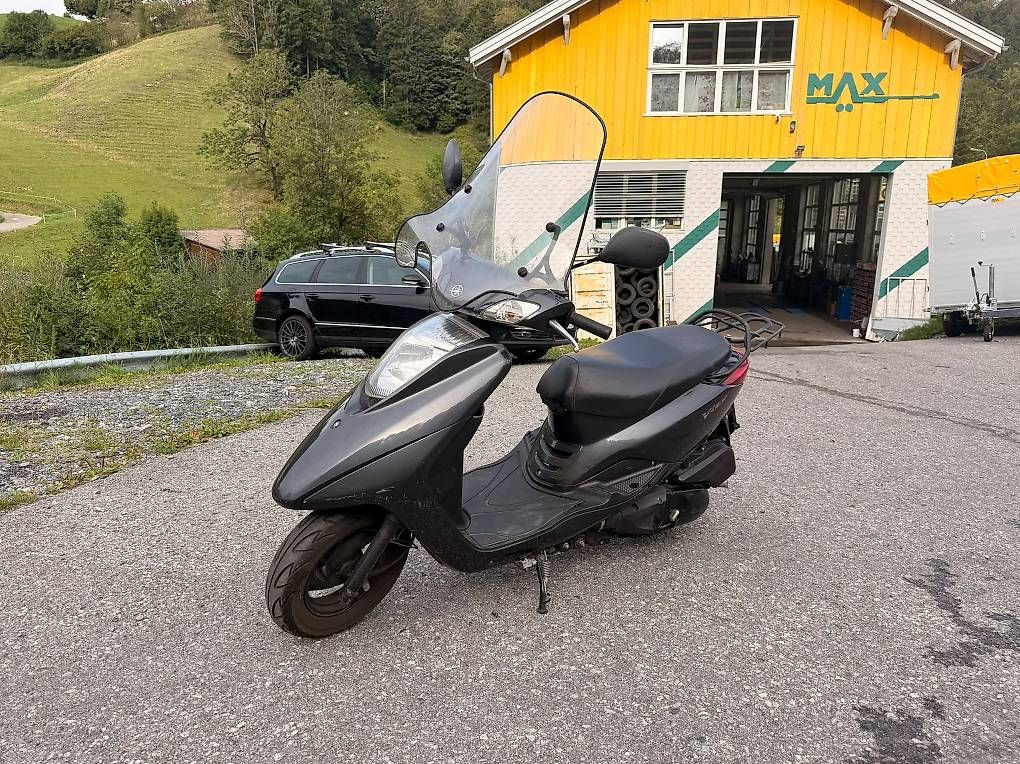 Yamaha Scooter: Roller Yamaha XC 125 ab MFK – Usato da Gais venduto da MAX-Anhaenger 1