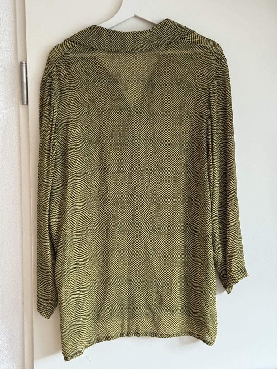 Camicette: Vintage Helline Viscose Blouse Size 38/40 – Usato da Turbenthal venduto da elizameise 1