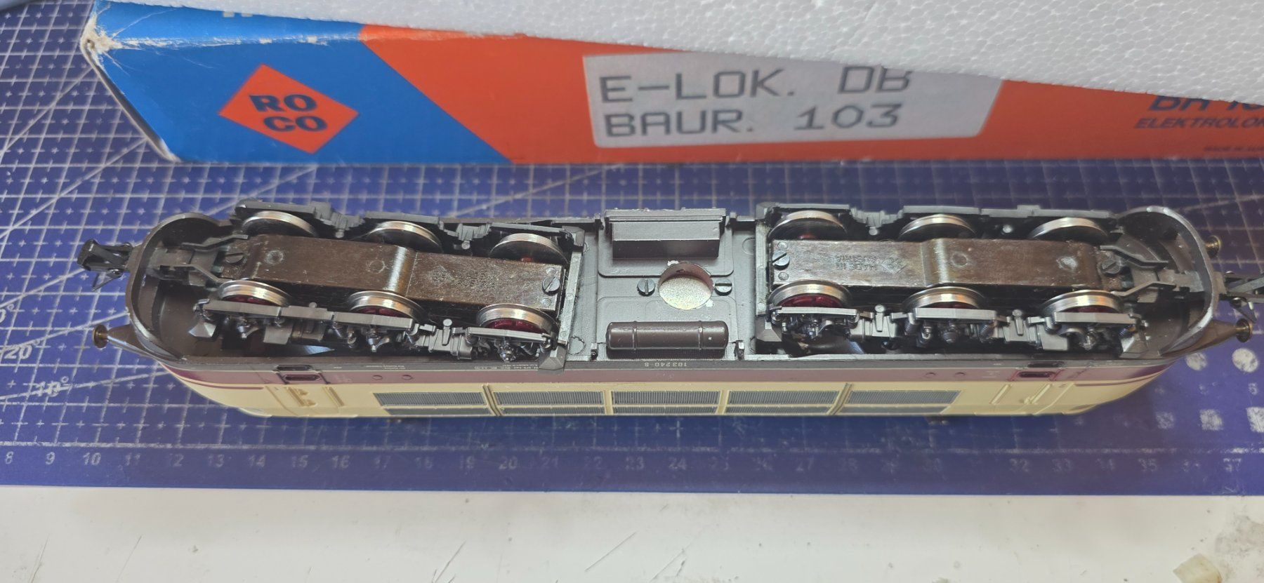 Roco Modellini di ferrovie: Roco BR103 240-8 HO/DC Analog – Usato da Hochfelden venduto da Danizh0 3