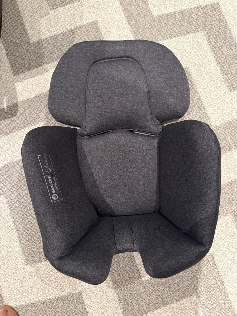 Maxi-Cosi Sièges auto: Babyschale Maxi Cosi Pebble 360 – D'occasion à Rütihof par Lukas62 2