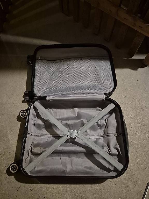 Valises de voyage: Handgepäck mit Laptop-/Arbeitsfächern – D'occasion à Ettingen par mus_qx88 1