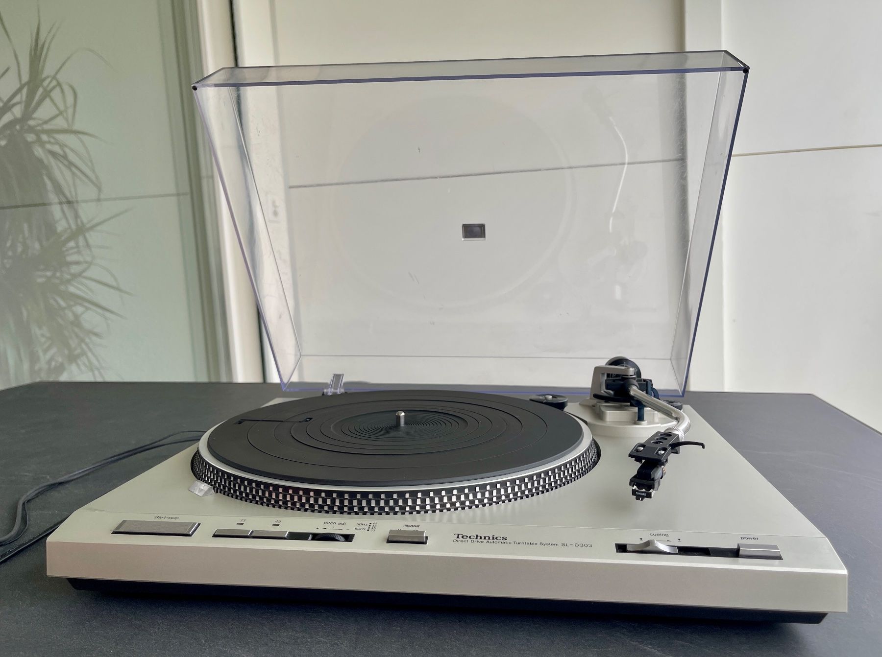 Plattenspieler: Plattenspieler Technics SL-D303, Direct Drive Automatic – Gebraucht aus Alpnach Dorf von ike2000 1