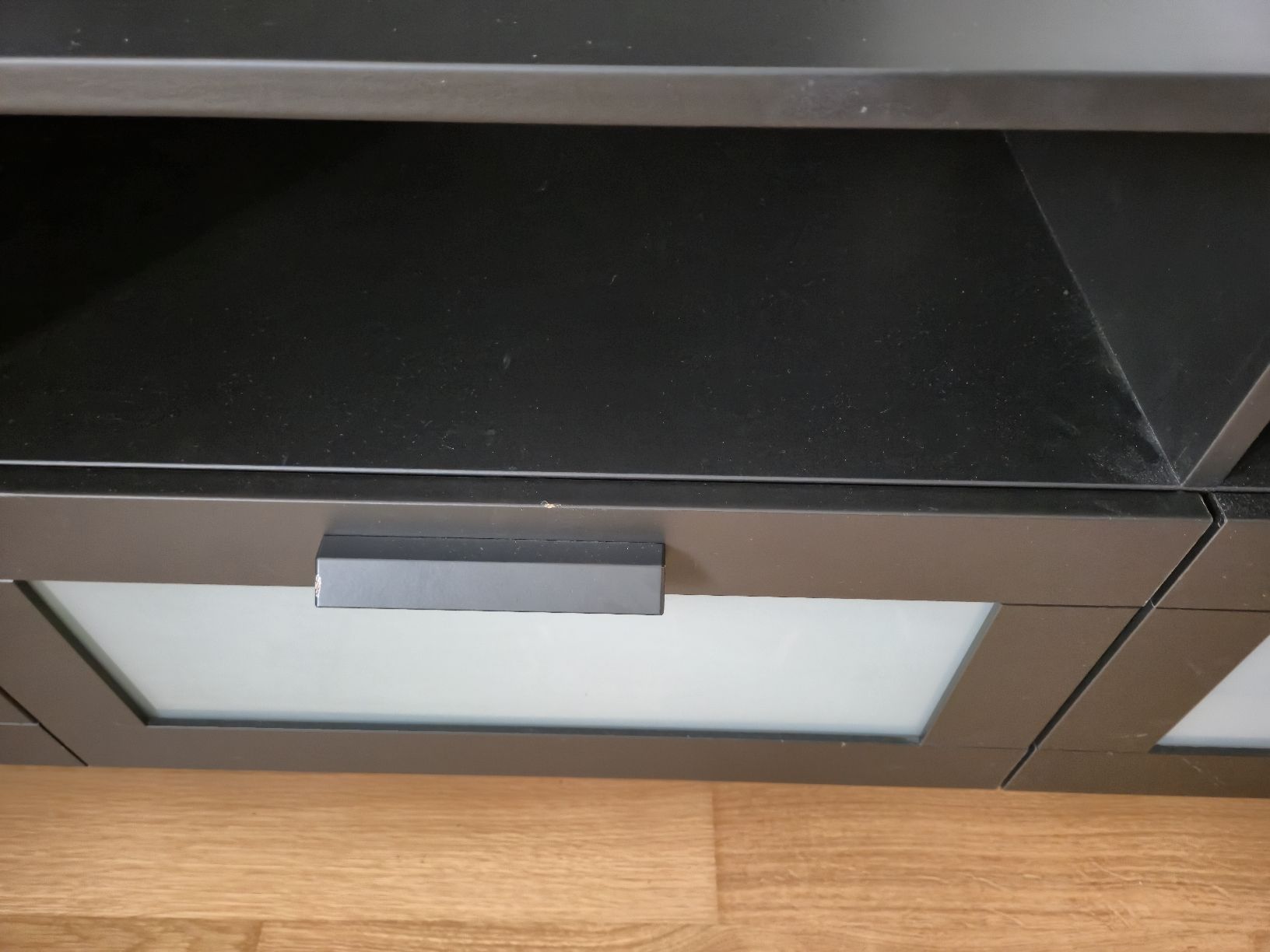 Ikea TV Möbel: Möbelstück schwarz mit Schubladen – Gebraucht aus Aarwangen von fab_k5ck 2