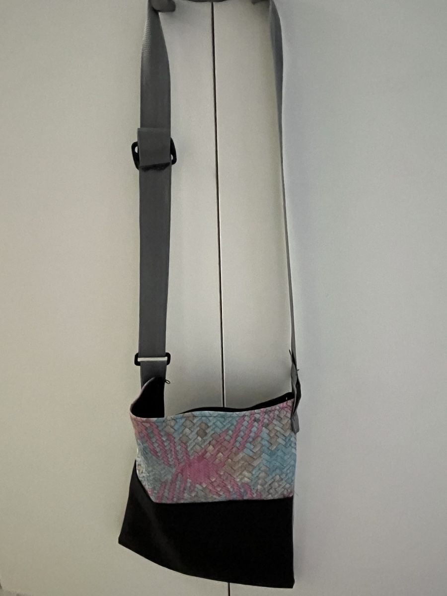 Borse da donna: Kork Tasche mit Mix einige Fächer – Usato da Schaffhausen venduto da grogga