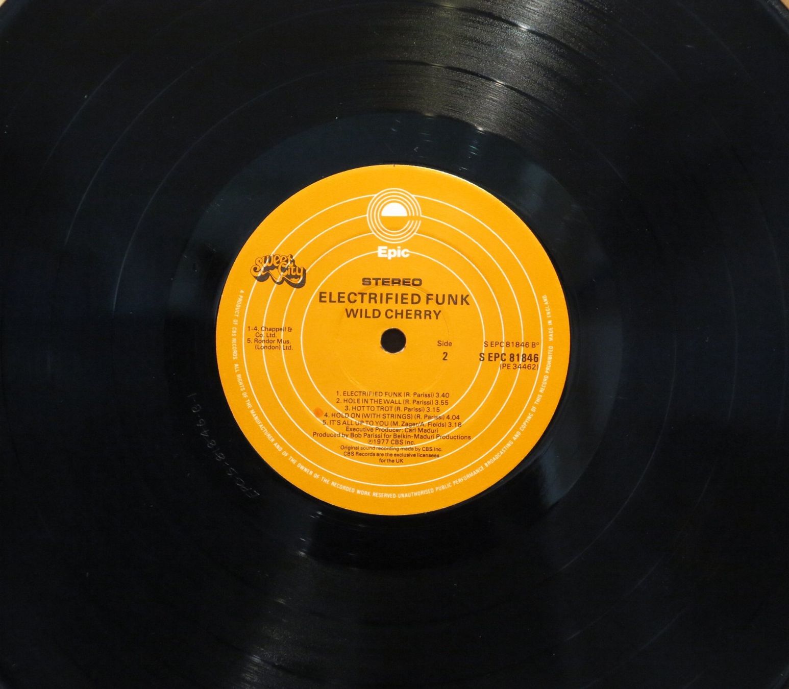 Vinyles: Wild Cherry - Electrifield Funk – D'occasion à Zürich par Naim60 4