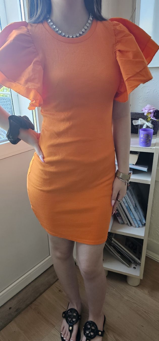 Zara Kleider: Summer Orange Ruffle Sleeve Mini Dress | Size S |  – Gebraucht aus Rorschach von Alles_9.90