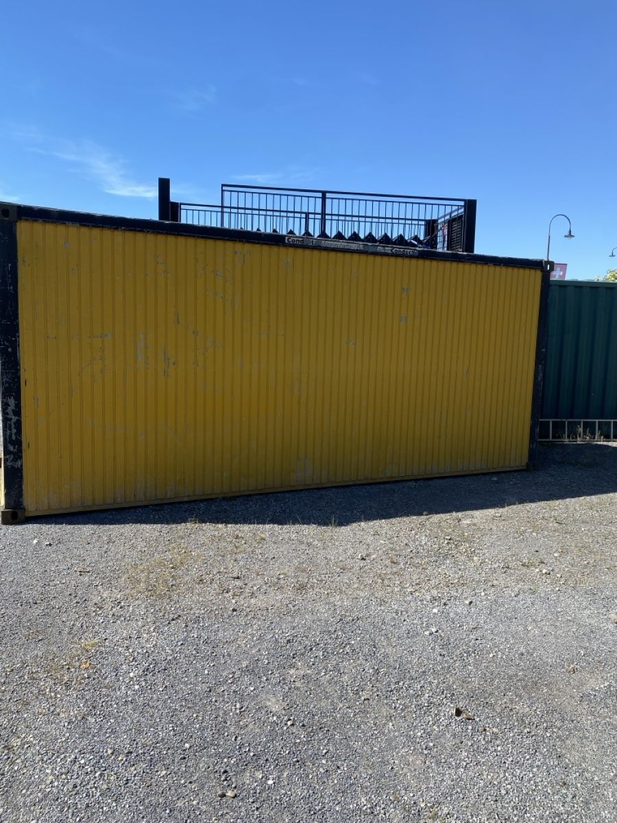 Conteneurs de construction: Bürocontainer / Mannschaftscontainer – D'occasion à Affoltern am Albis par LI_LIGER 3