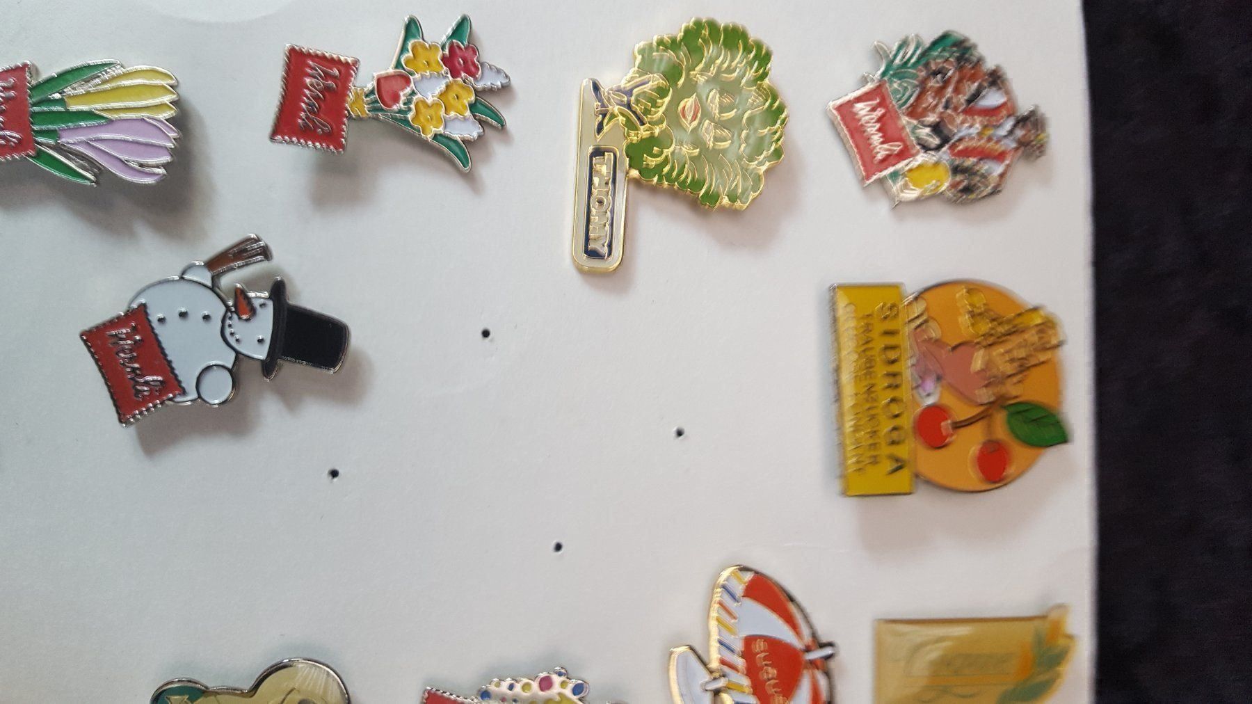 Plaketten & Abzeichen: diverse PIN – Gebraucht aus Reinach von 3Guggerli 4