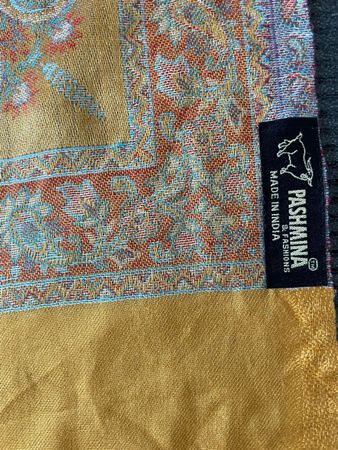 Châle Pashmina motif cachemire jaune 180x70cm neuf