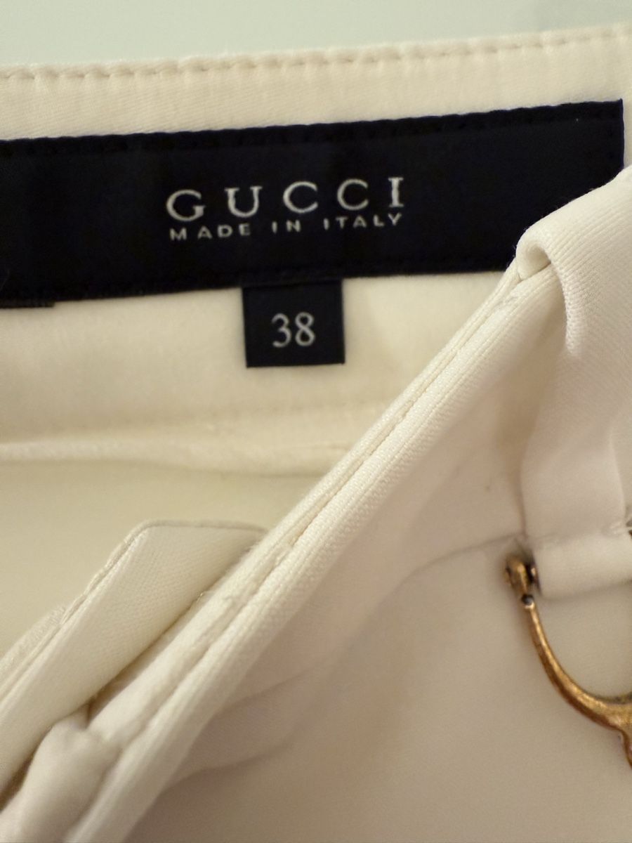 Gucci Pantaloni: Low rise straight trousers – Usato da Paradiso venduto da apf_mh9c 2