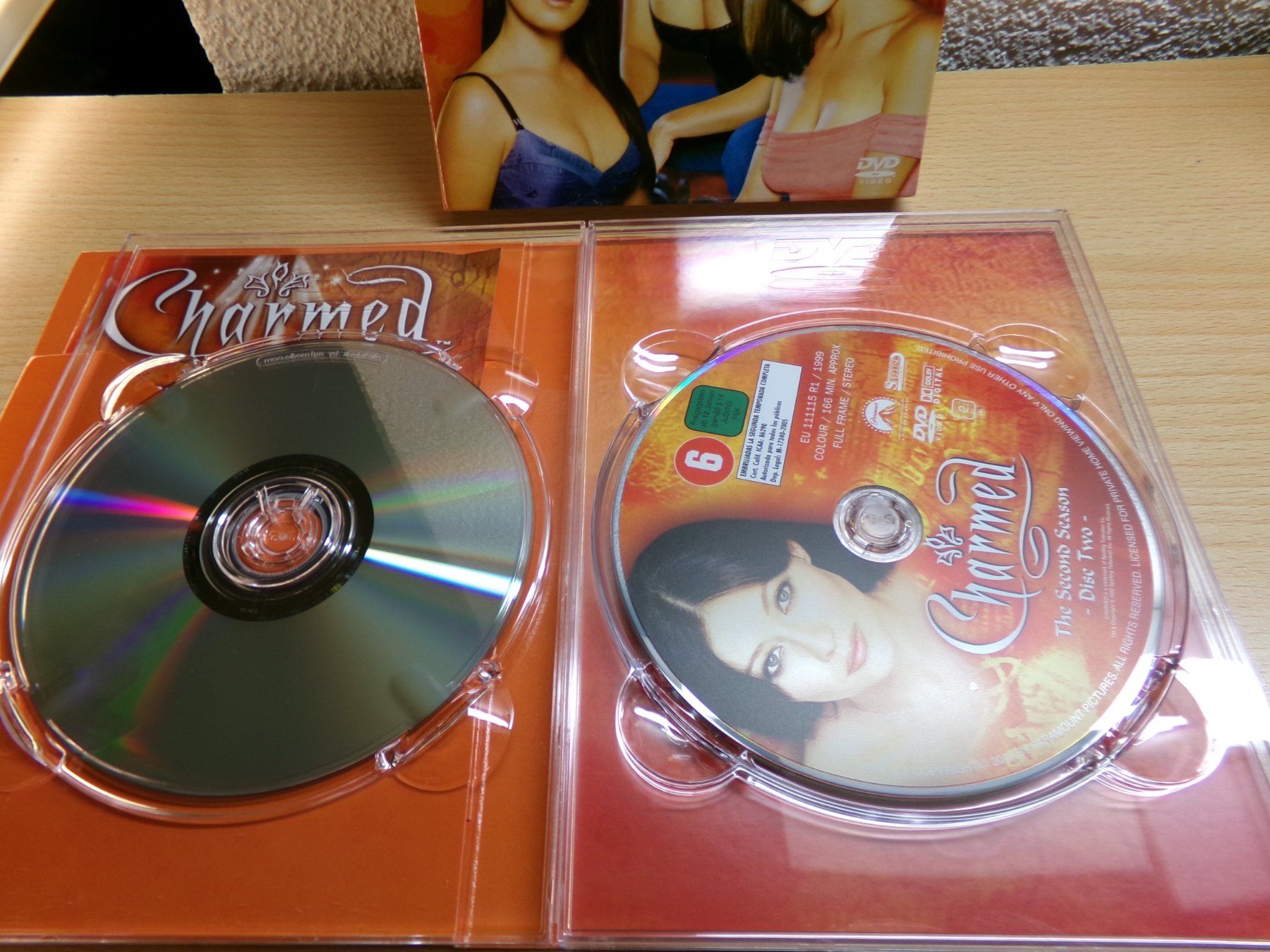 Tutti i DVDs: Charmed Staffel 2.1 – Usato da Hombrechtikon venduto da Maloev17 3