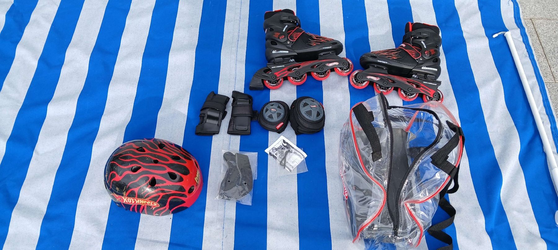 Pattini in linea & Pattini a rotelle: Inline Skates Set Grösse 34-37 mit Helm und Schutzausrüstung – Usato da Kölliken venduto da turimess 1