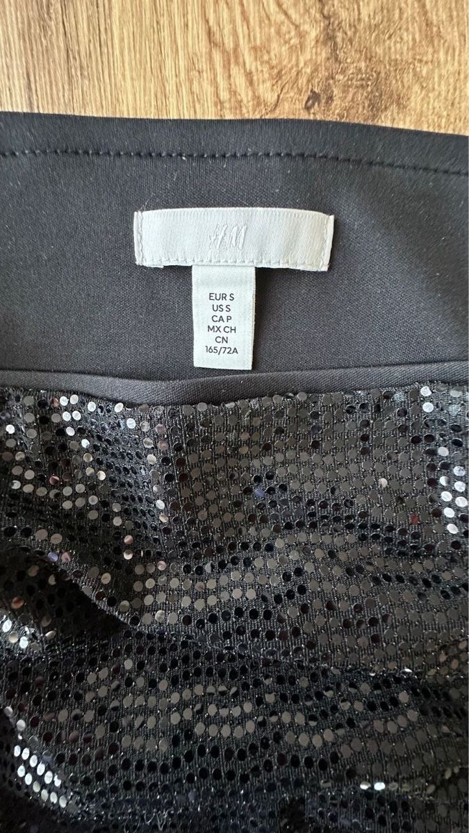 H&M Gonne: HM Paillettenrock – Nuovo (secondo la descrizione) da Urdorf venduto da fairfashion 5