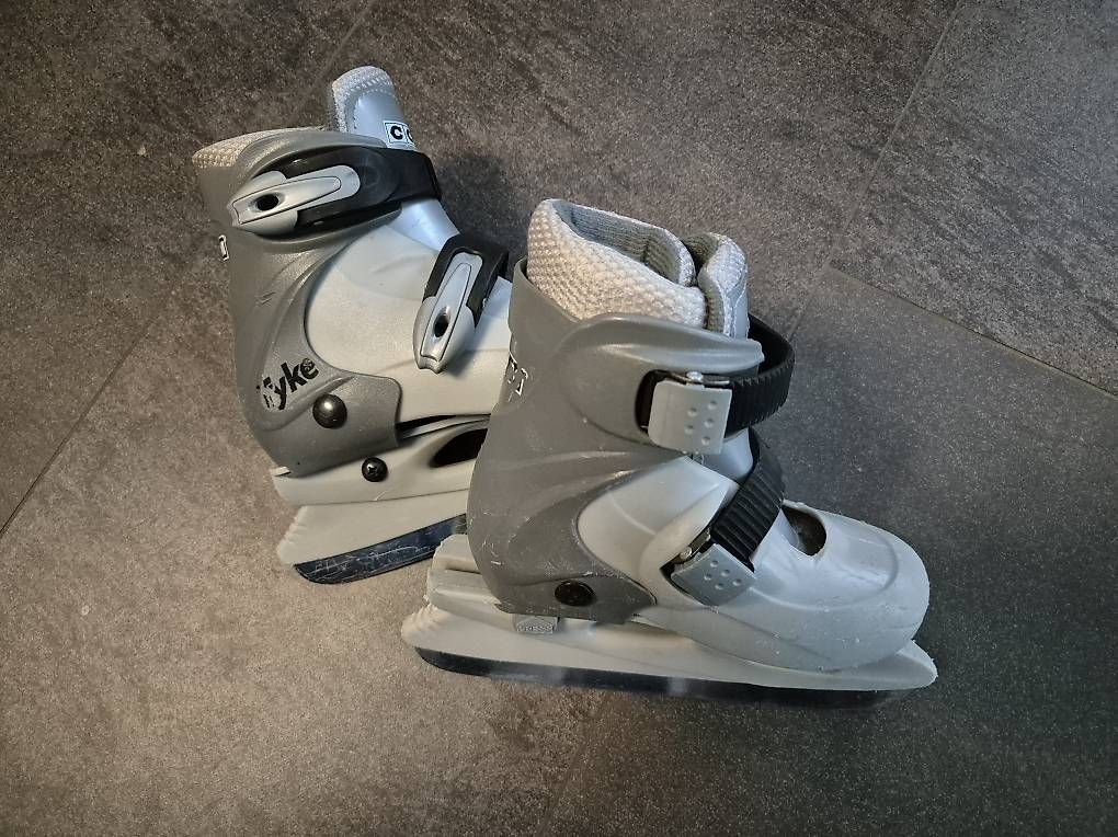 Pattini da ghiaccio: Schlittschuhe 25.5-29 – Usato da Tägertschi venduto da Jaflogu08