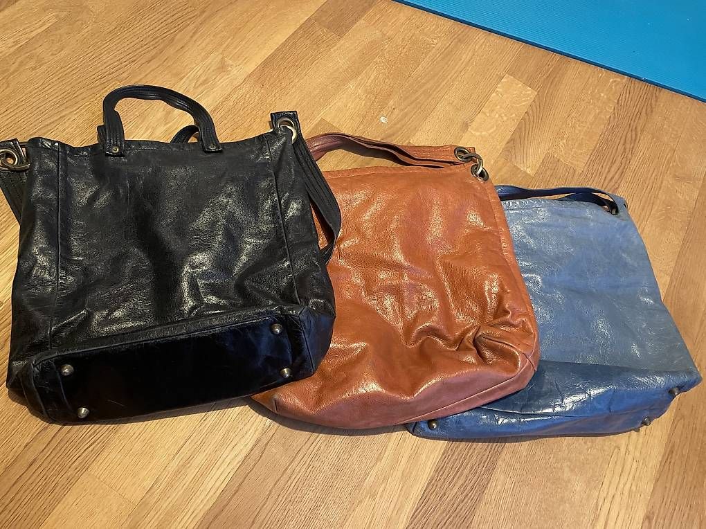 Borse da donna: Leder Shopping-Taschen – Usato da Laax GR venduto da sue987 1