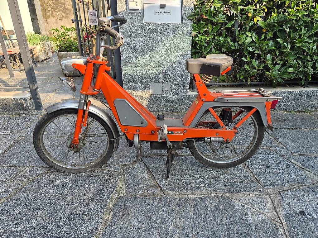 Solex Parti ricambio per ciclomotori: Solex Flash 6000 per pezzi di ricambio , quasi completo – Usato da Riva San Vitale venduto da Marneta 1