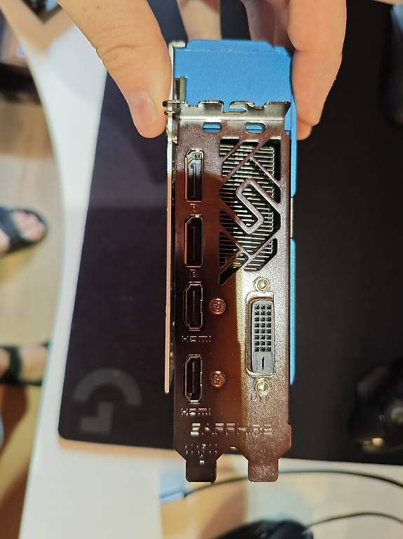 Amd Cartes graphiques: AMD RX 590 Sapphire Nitro – D'occasion à Neuenkirch par Metal_666 1