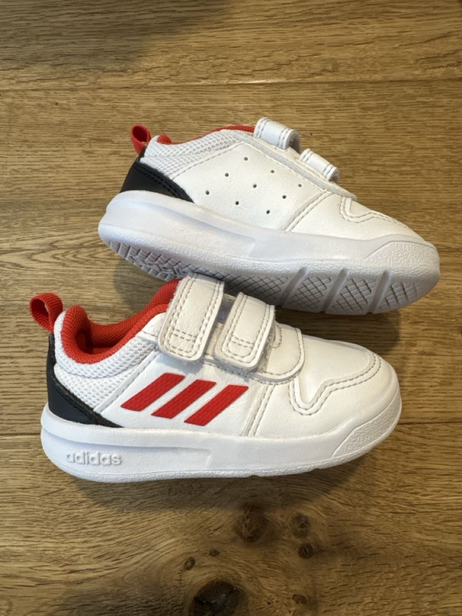 Adidas Scarpe per ragazzi: Neuwertiger adidas Sneaker, Gr.21 – Nuovo (secondo la descrizione) da St. Gallen venduto da Venus1010