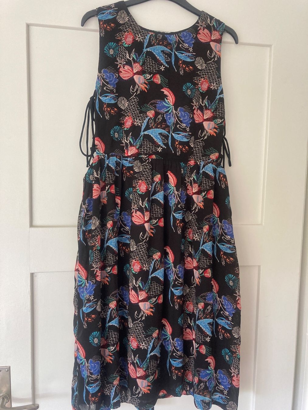 Vestiti: Schnürrkleid mit Blumenaufdruck – Usato da Zürich venduto da beckybron