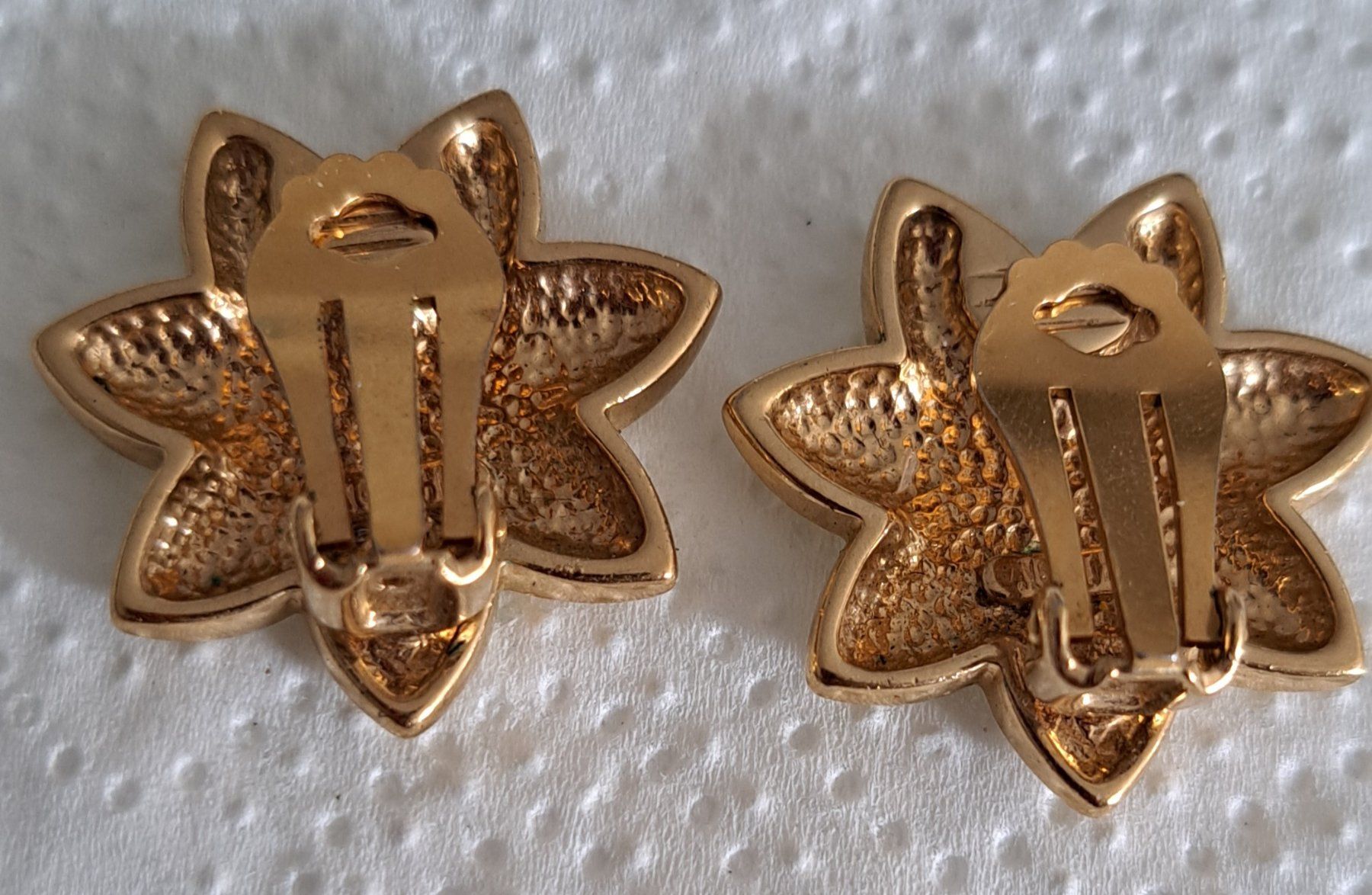 Ohrringe & -stecker: Clip d oreille AGATHA – Gebraucht aus Biel/Bienne von raf_2yqq 1