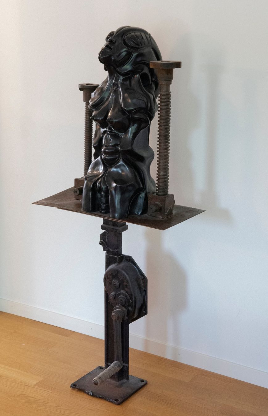 Sculture & Statue: HR Giger Skulptur – Usato da Luzern venduto da NoenTrees 1