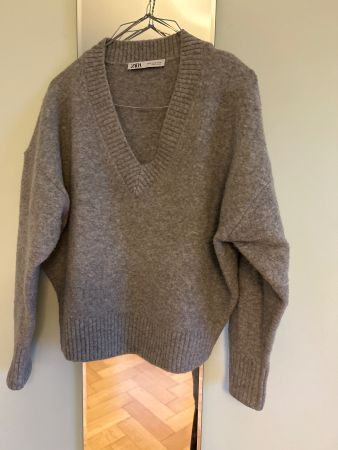 Pull col V Zara taille XS manches longues