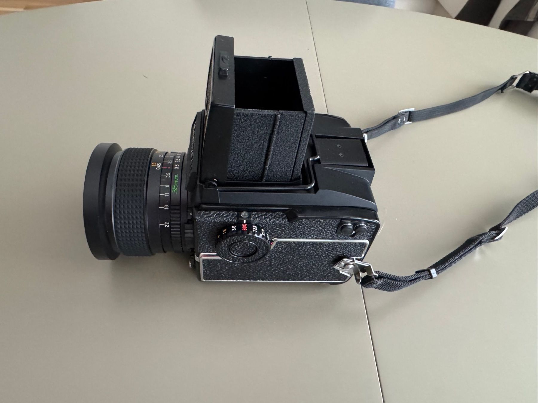 Mamiya Fotocamera: Mamiya M645 1000S Mittelformatkamera mit Zubehör – Usato da Kloten venduto da Gerecapelli 3