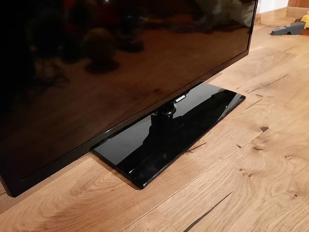 Televisori: Téléviseur samsung 32" (81cm) Full HD – Usato da Choëx venduto da ala_jhc6 1