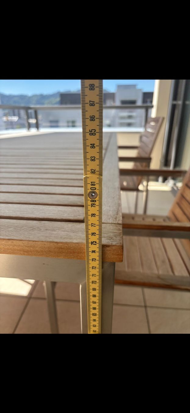 Livique Set de table et chaises: Holztisch Balkon & 4 Stühle – D'occasion à Einsiedeln par LulinaG 6