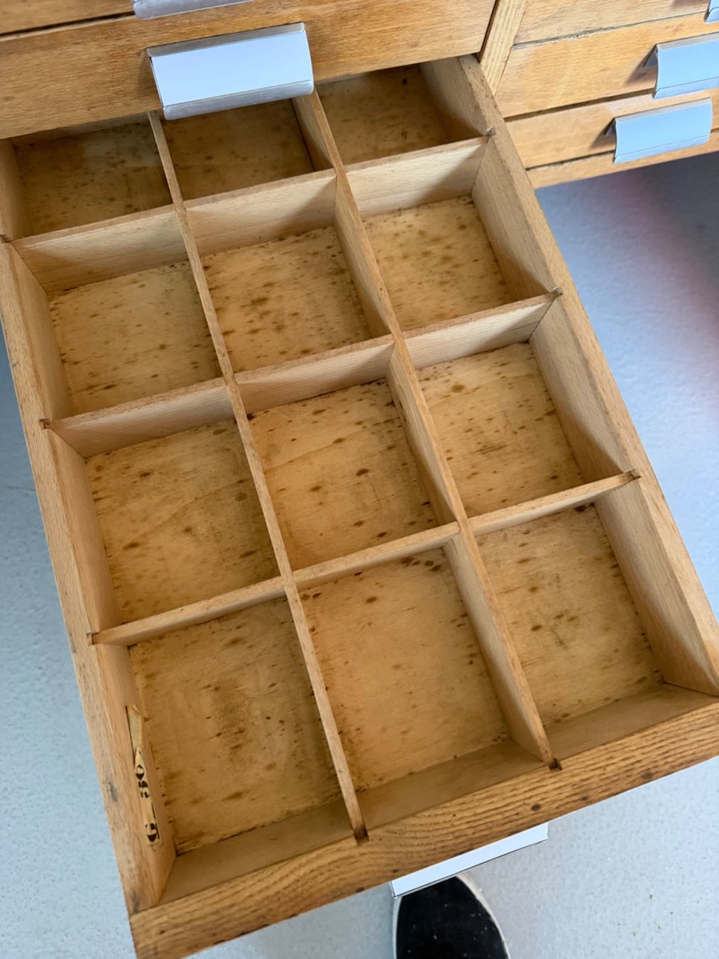 Ladenausstattungen & Messebau: Theke / Apothekerschrank – Gebraucht aus Jeuss von Karuschka 4