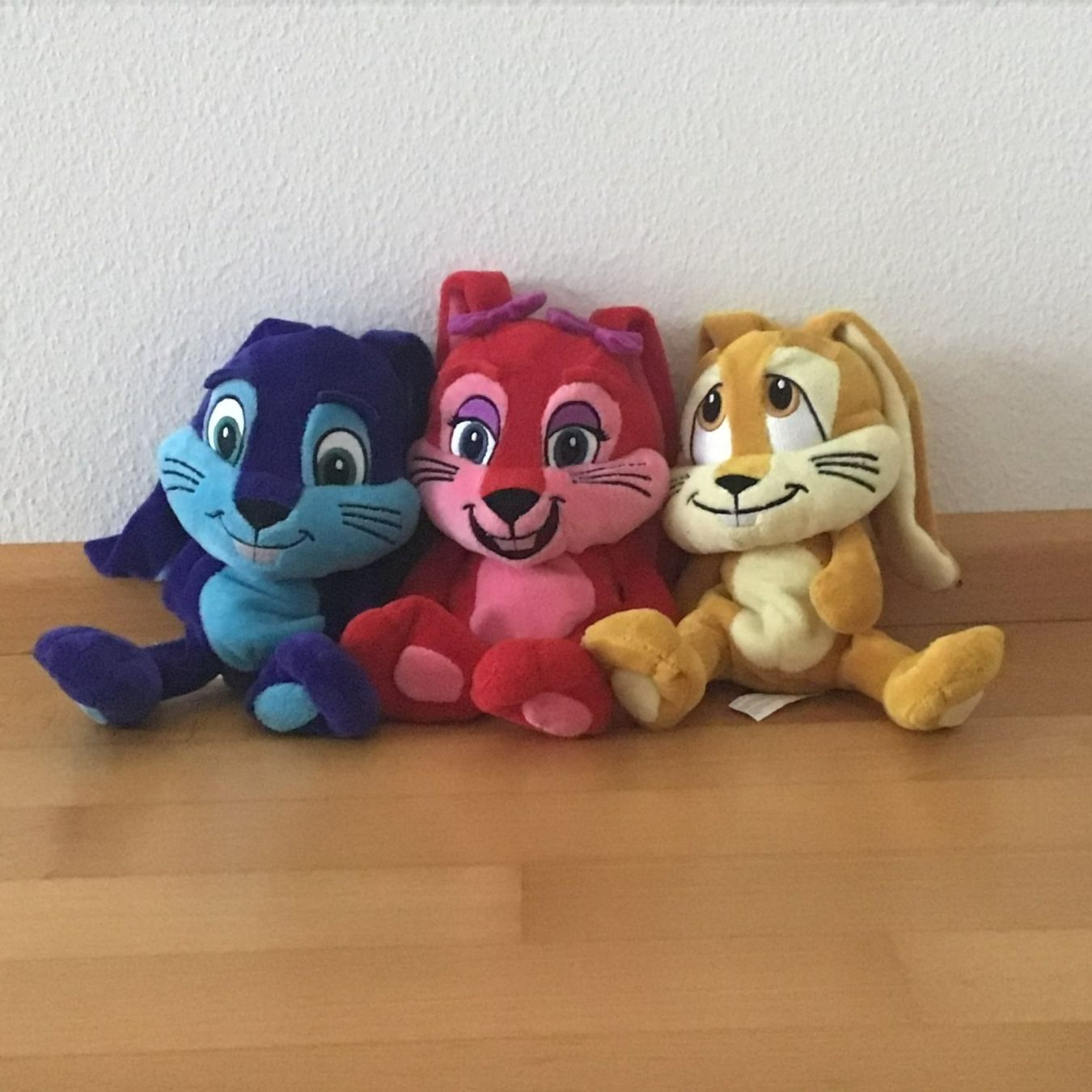 Migros Spielzeuge: 3 Plüschtier-Hasen - in Plüsch-Eier umwandelbar – Gebraucht aus Muttenz von Juvenile33