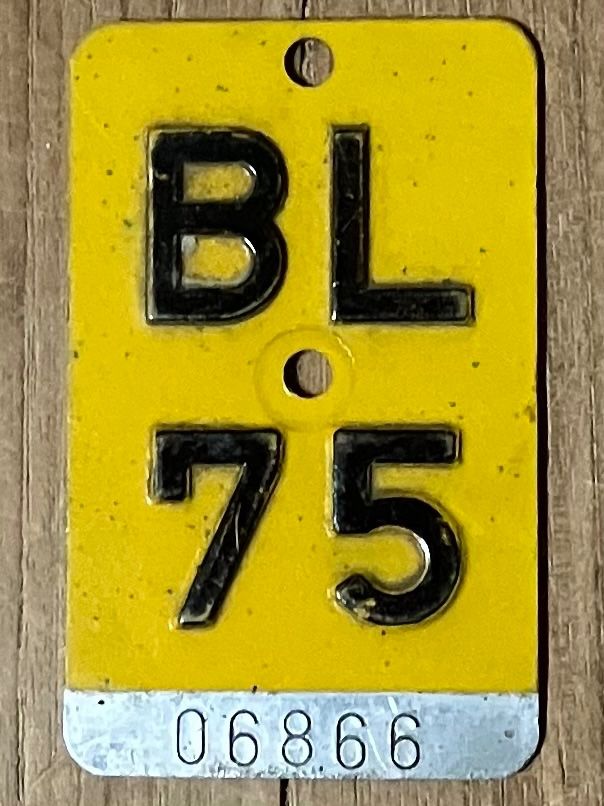 Insegne: BL 75 - TÖFFLINUMMER - MOFASCHILD - PLAQUE DE MOFA - BL 75 – Usato da Basel venduto da lagavulin02