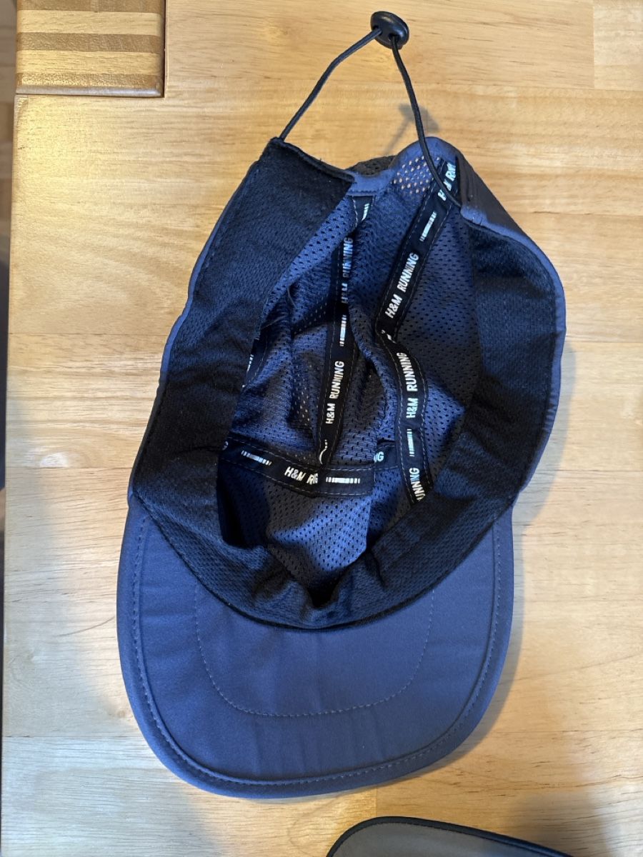 Altro in  Abbigliamento & Accessori: H&M Running cap – Usato da Zürich venduto da pet_8zjv