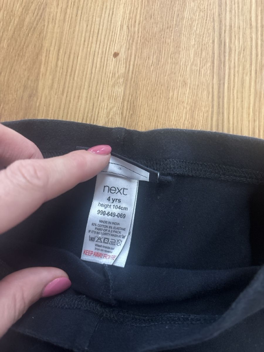 Next Pantaloni: Kurze Hose Sport – Usato da Basel venduto da sabrini1985 1