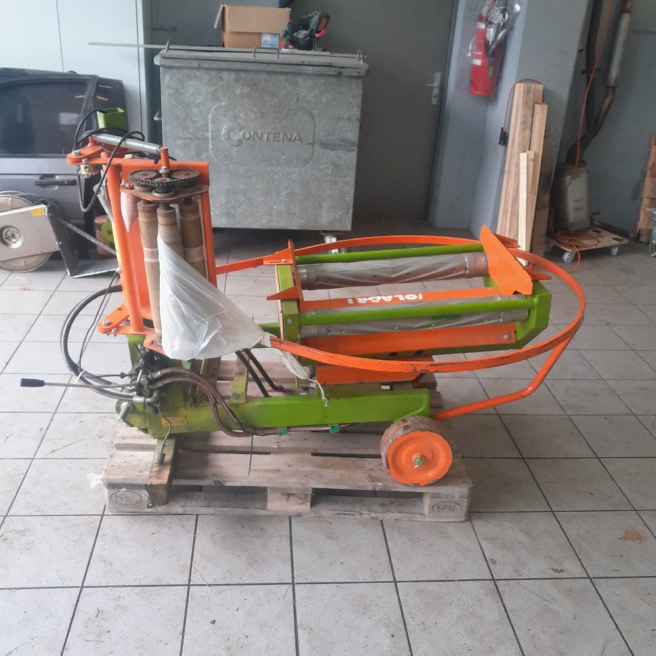Tutte le macchine: Wolagri Mini Ballenwickler – Usato da Oberkulm venduto da Roessu