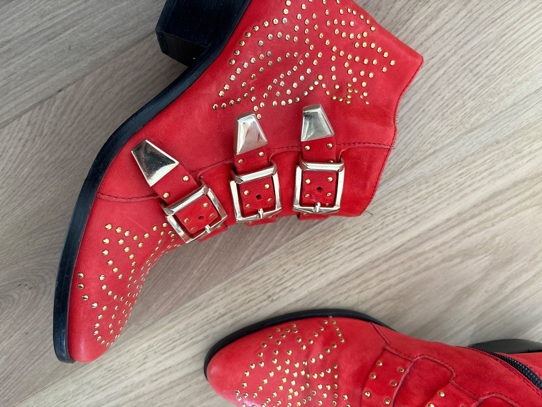 Damenschuhe: Santiags rouges cloutées Lemaré – Gebraucht aus Genève von bha_jcf5 2