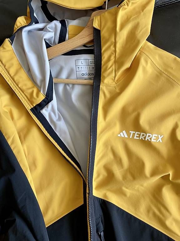 Giacche: Adidas Terrex Skitourenjacke Softshell TRK SOSH JA – Nuovo e nell'imballaggio originale da Basel venduto da timyb