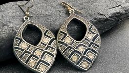 Orecchini pendenti donna design geometrico zirconi argentati