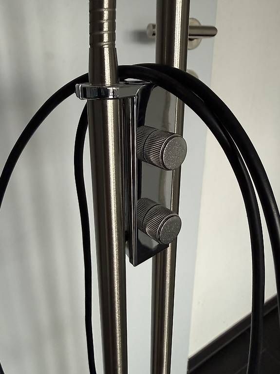 Lampade: Stehlampe mit 2 Leuchten – Usato da Schwerzenbach venduto da Tinok 4