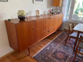 Exklusives Teakholz Sideboard