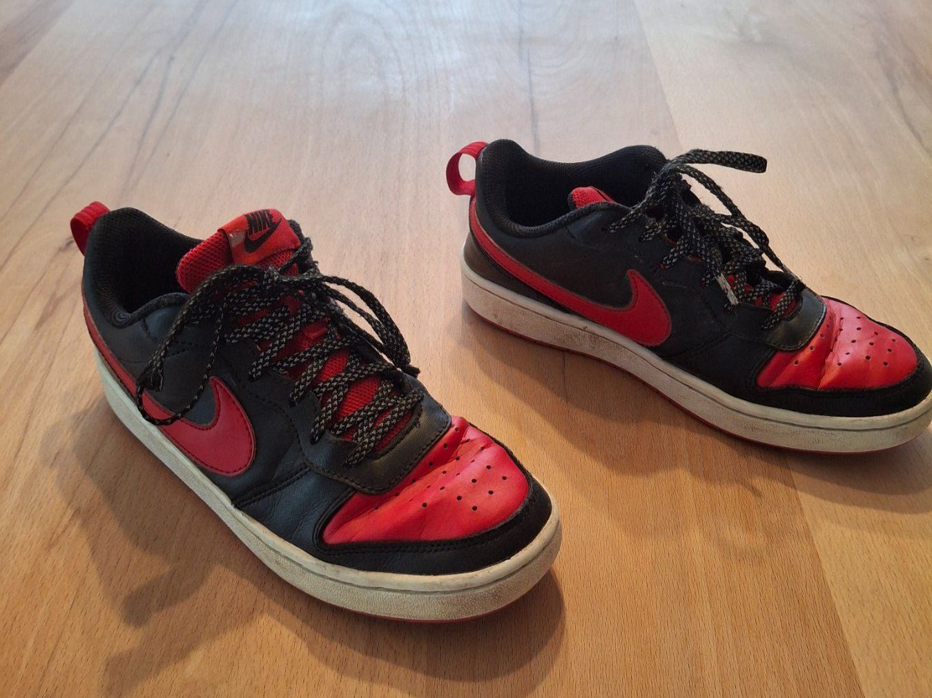 Nike Scarpe da uomo: Halbschuhe v. Nike, Gr. 37.5 – Usato da Bilten venduto da pelanov 2