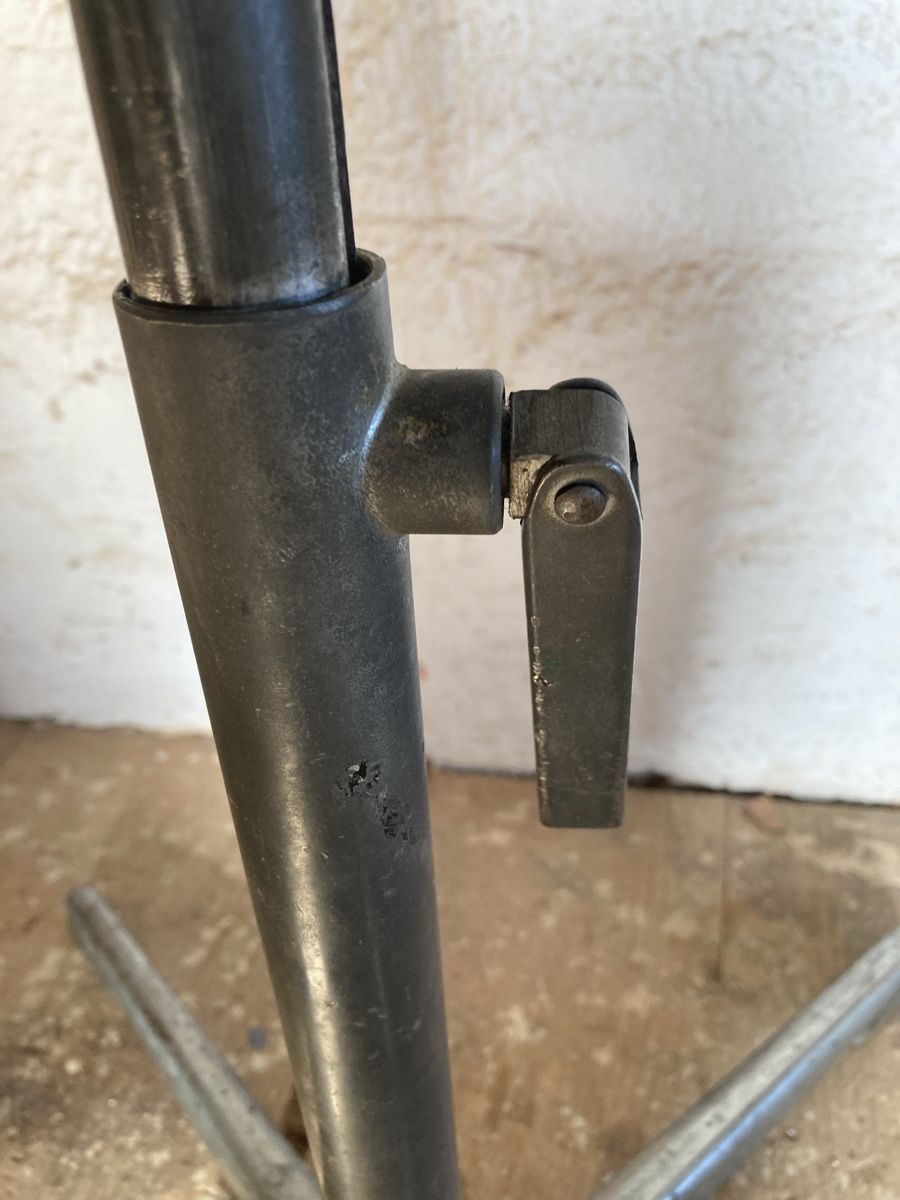 Hocker: HOCKER INDUSTRIE – Gebraucht aus Bottmingen von Surubi 3
