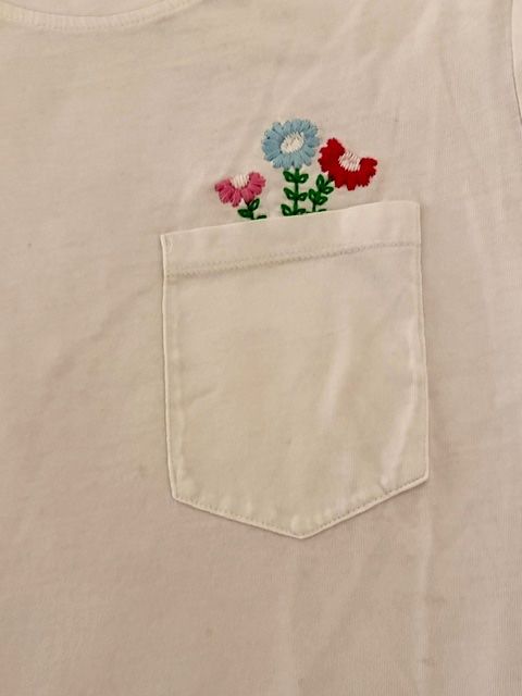 T-shirts: Tshirt weiss, M, mit Blume – D'occasion à Zürich par gunti02 1