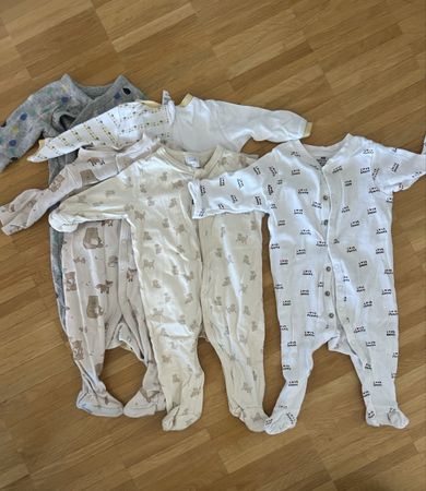 5 Baby Strampler/Pajamas Grösse 62